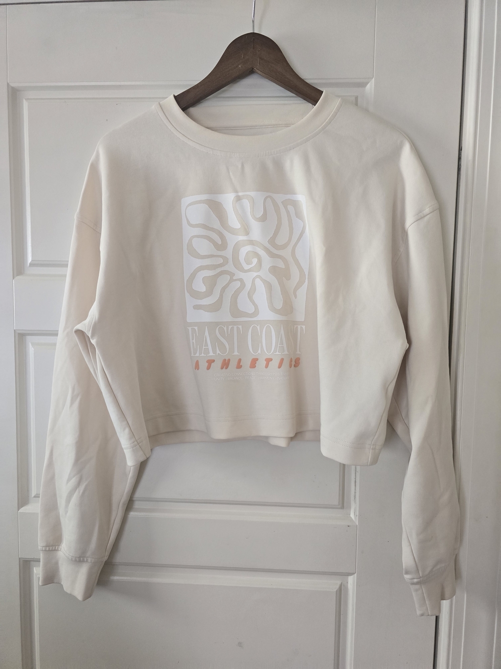 Old Navy Cream Cropped Graphic Sweatshirt